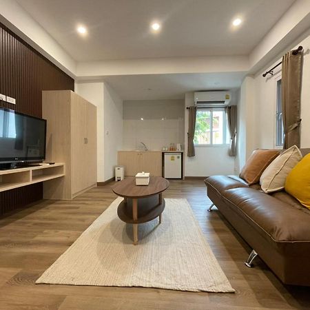 Pimann Place Hotel Csiangraj Kültér fotó
