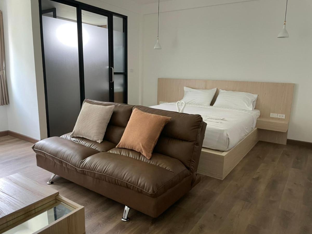 Pimann Place Hotel Csiangraj Kültér fotó
